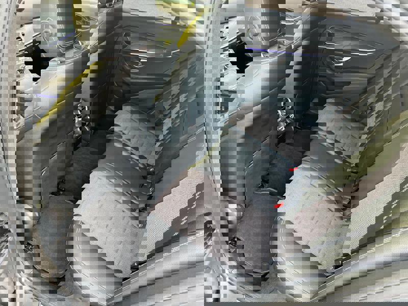 Image Mercedes-Benz 汃獡敳䔠䈠牥楬敮 200 2.0 184 Avantgarde Carplay Clim Bi-zone Caméra PA Sièges élec chauffants Bluetooth Toit ouvrant 